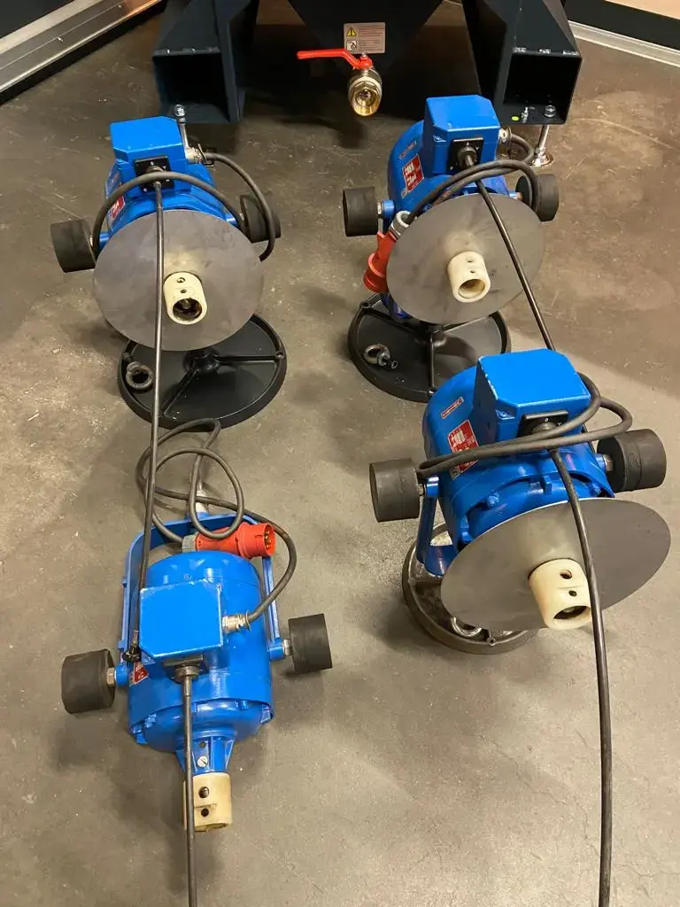 Diverse Suhner en Pferd Hangmotoren